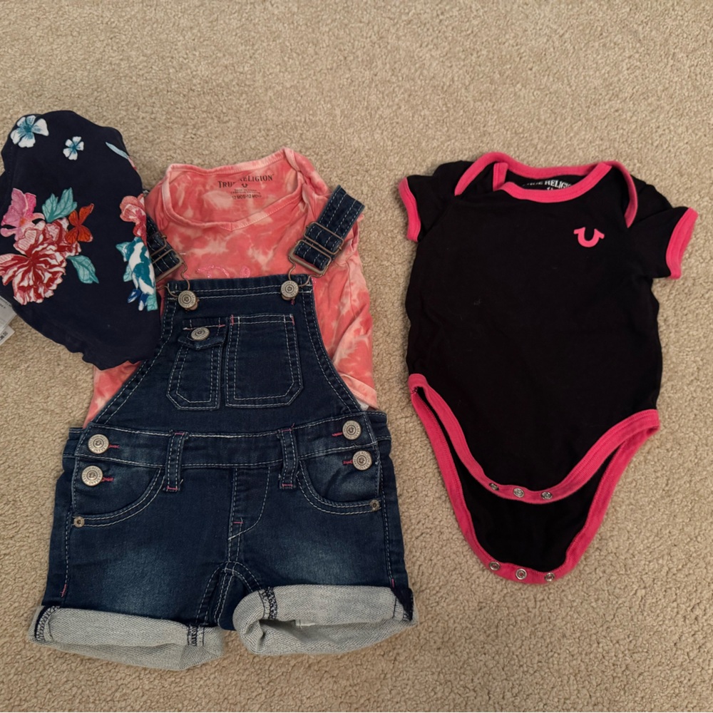 True religion baby girl set like new